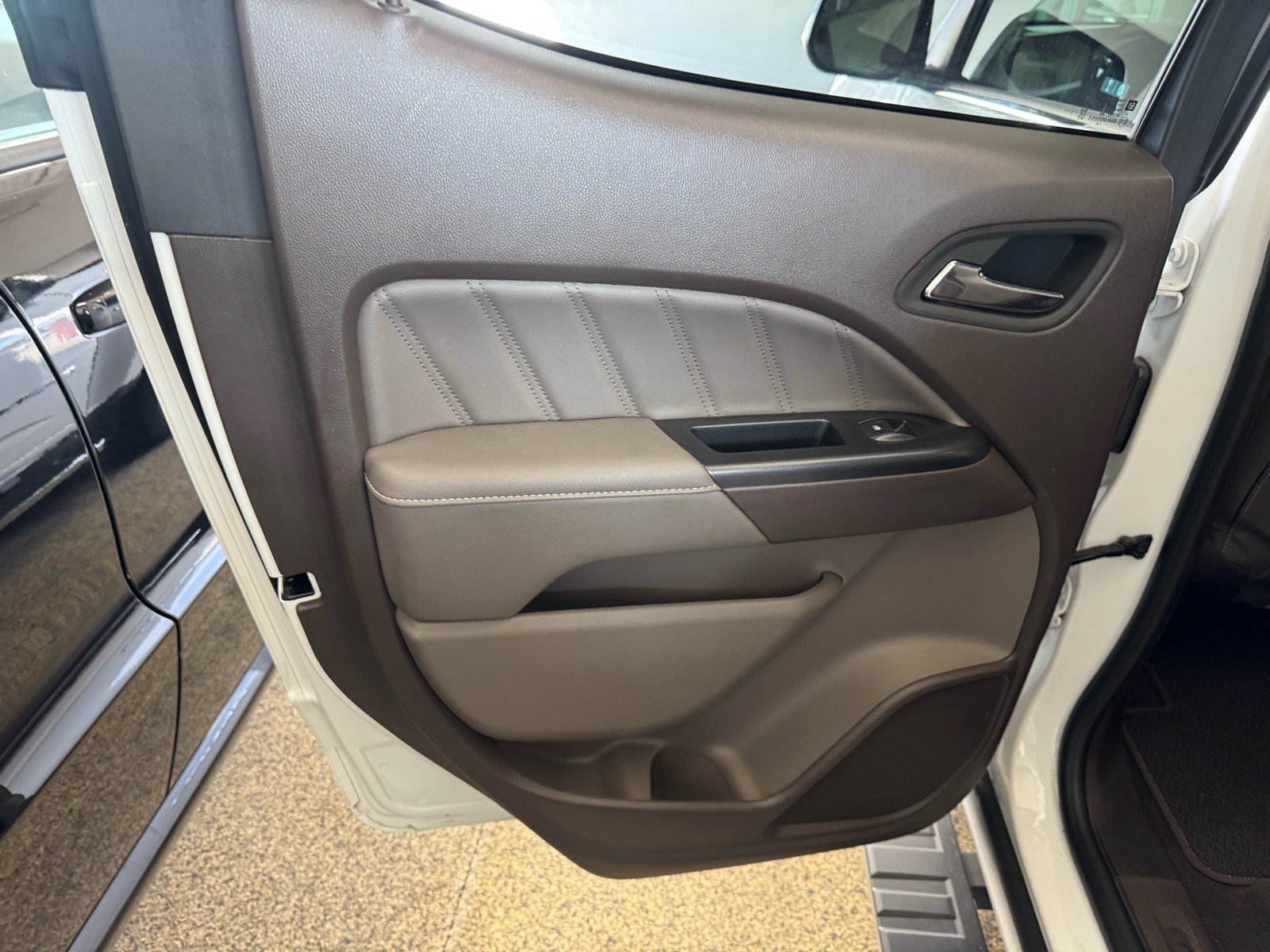 Used 2022 GMC Canyon Denali AWD/4WD image 11