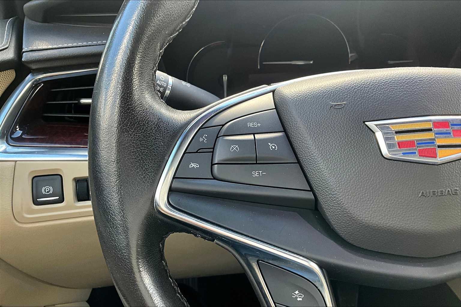 Used 2019 Cadillac XT5 Luxury image 23