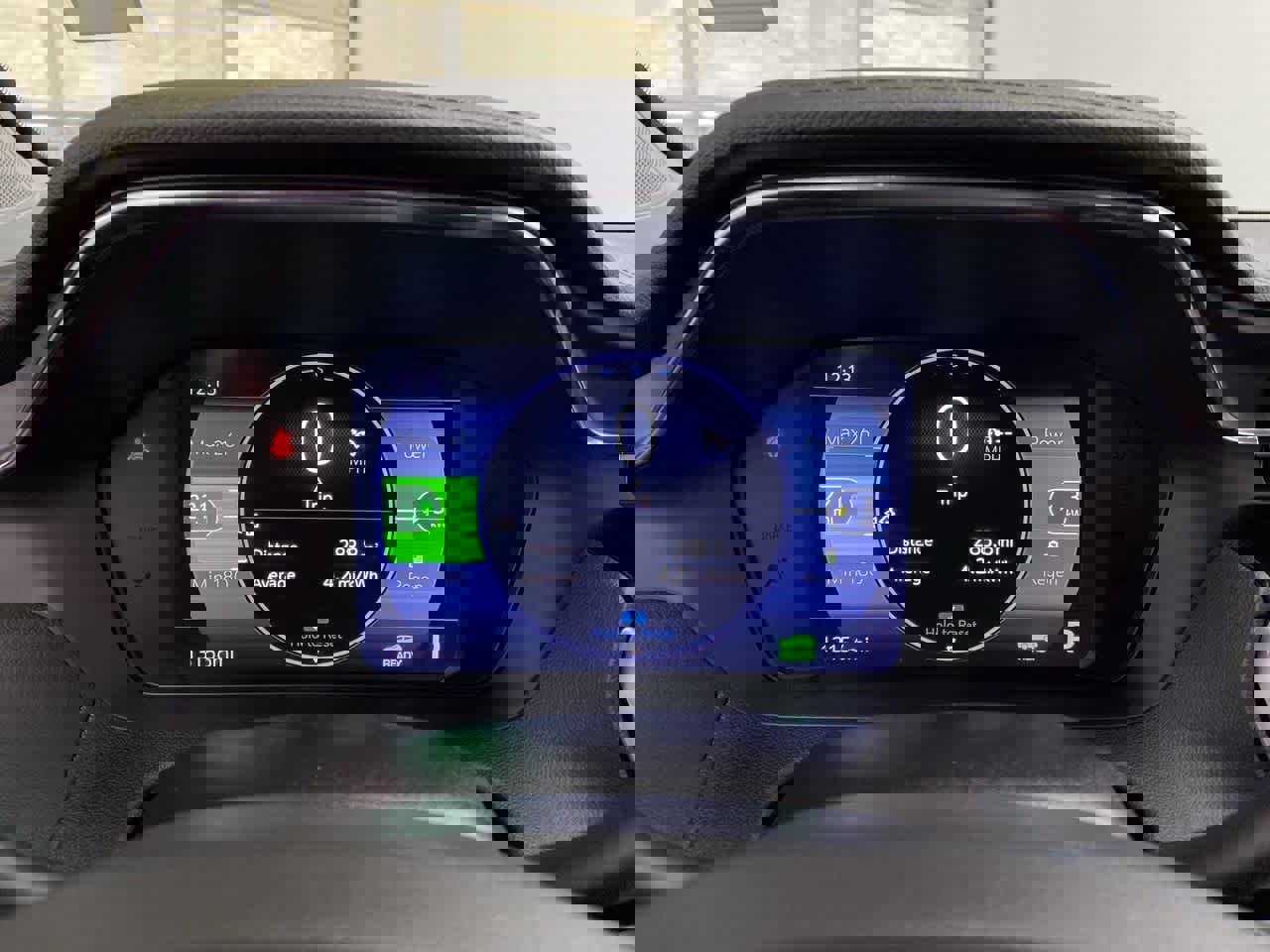 Used 2023 Chevrolet Bolt EUV LT image 28