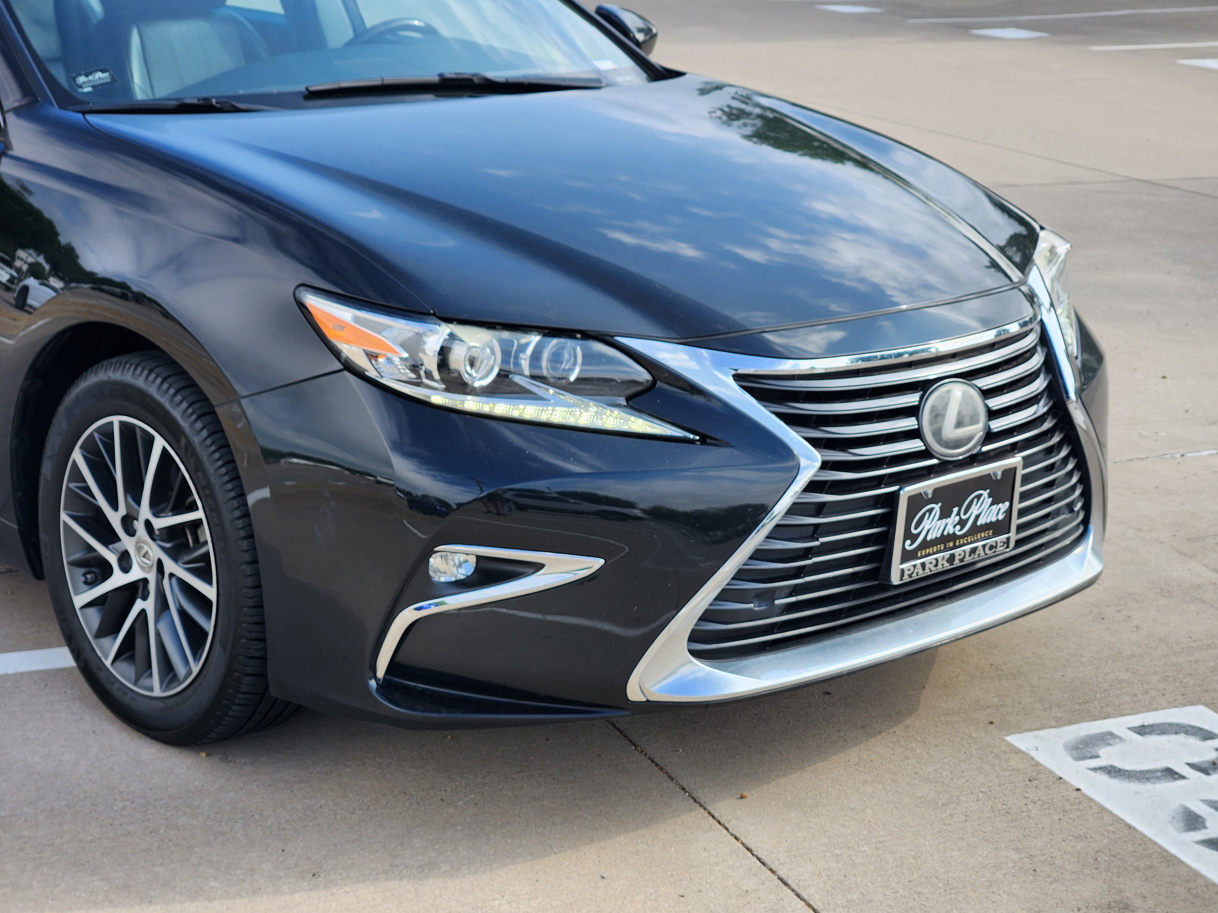Used 2017 Lexus ES 350 FWD image 7