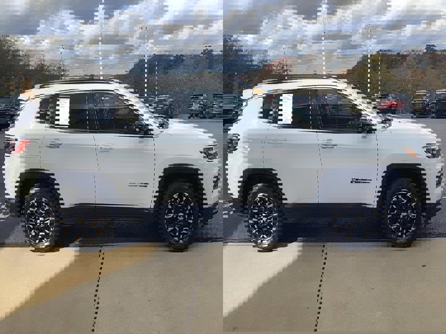 Certified 2022 Jeep Compass Latitude w/ Convenience Group image 7