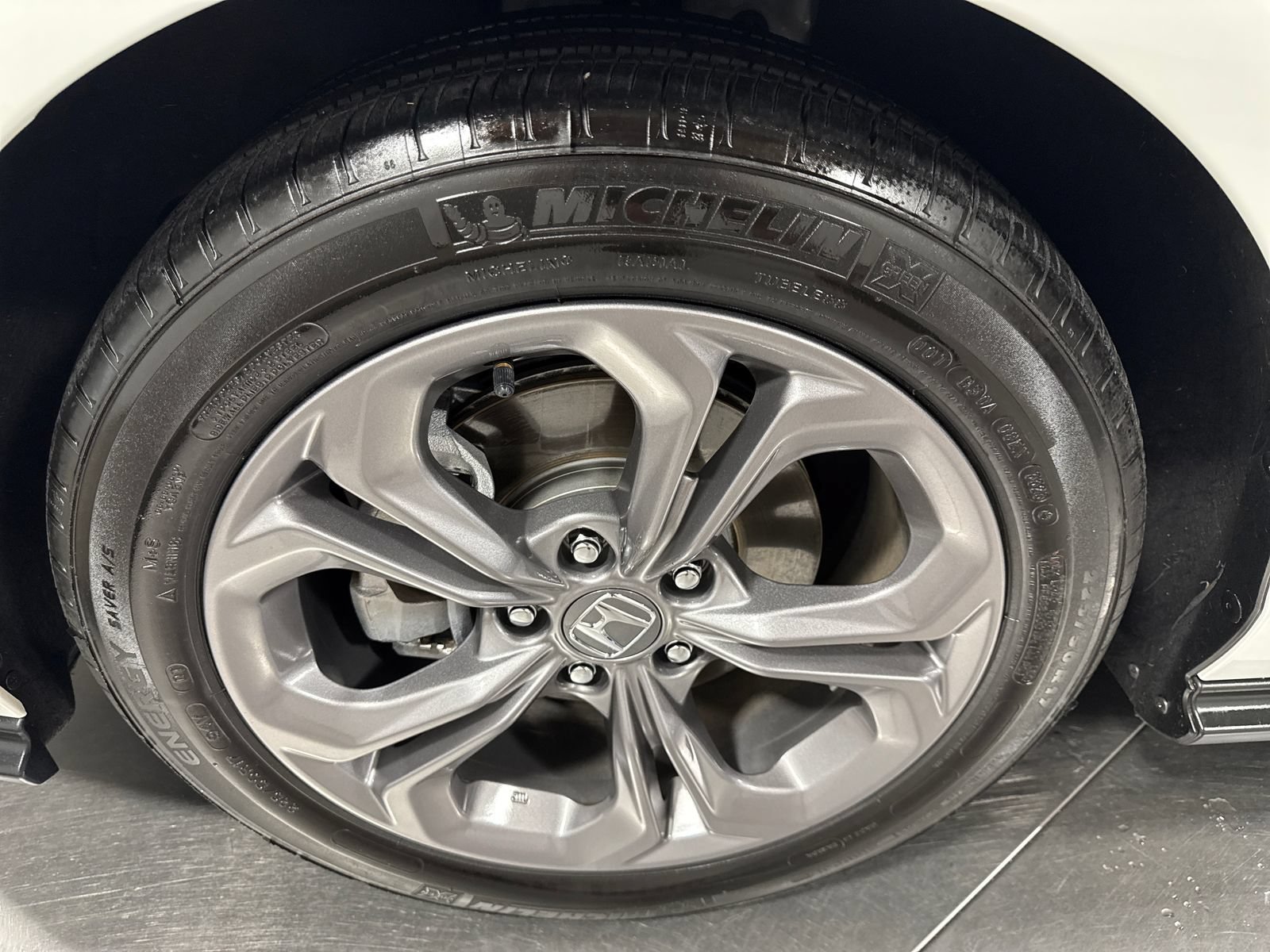 Used 2024 Honda Accord EX image 2