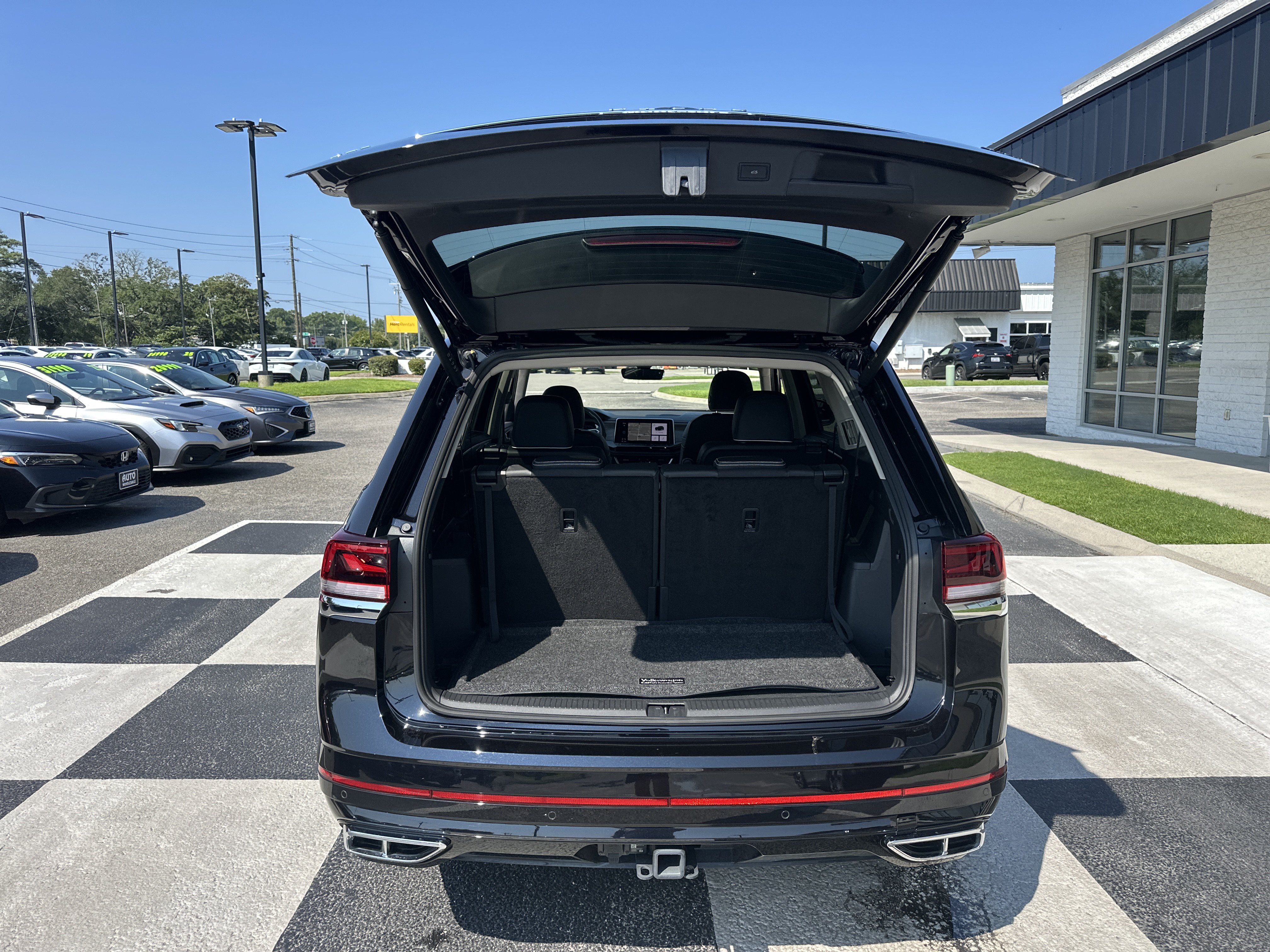Used 2026 Volkswagen Atlas SEL Premium R-Line AWD/4WD image 5