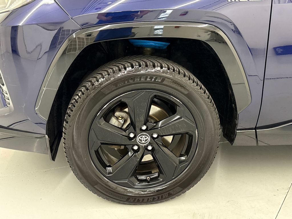 Used 2019 Toyota RAV4 XSE w/ XSE Weather Package AWD/4WD image 9