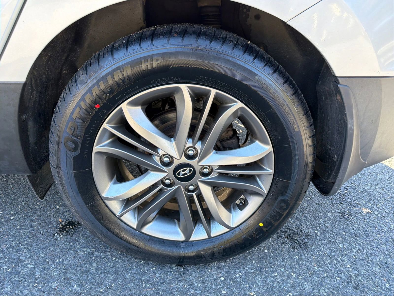 Used 2014 Hyundai Tucson GLS image 16