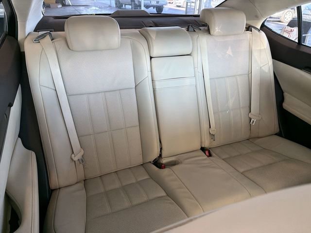 Used 2016 Lexus ES 350 w/ Luxury Package w/Wood Trim image 16