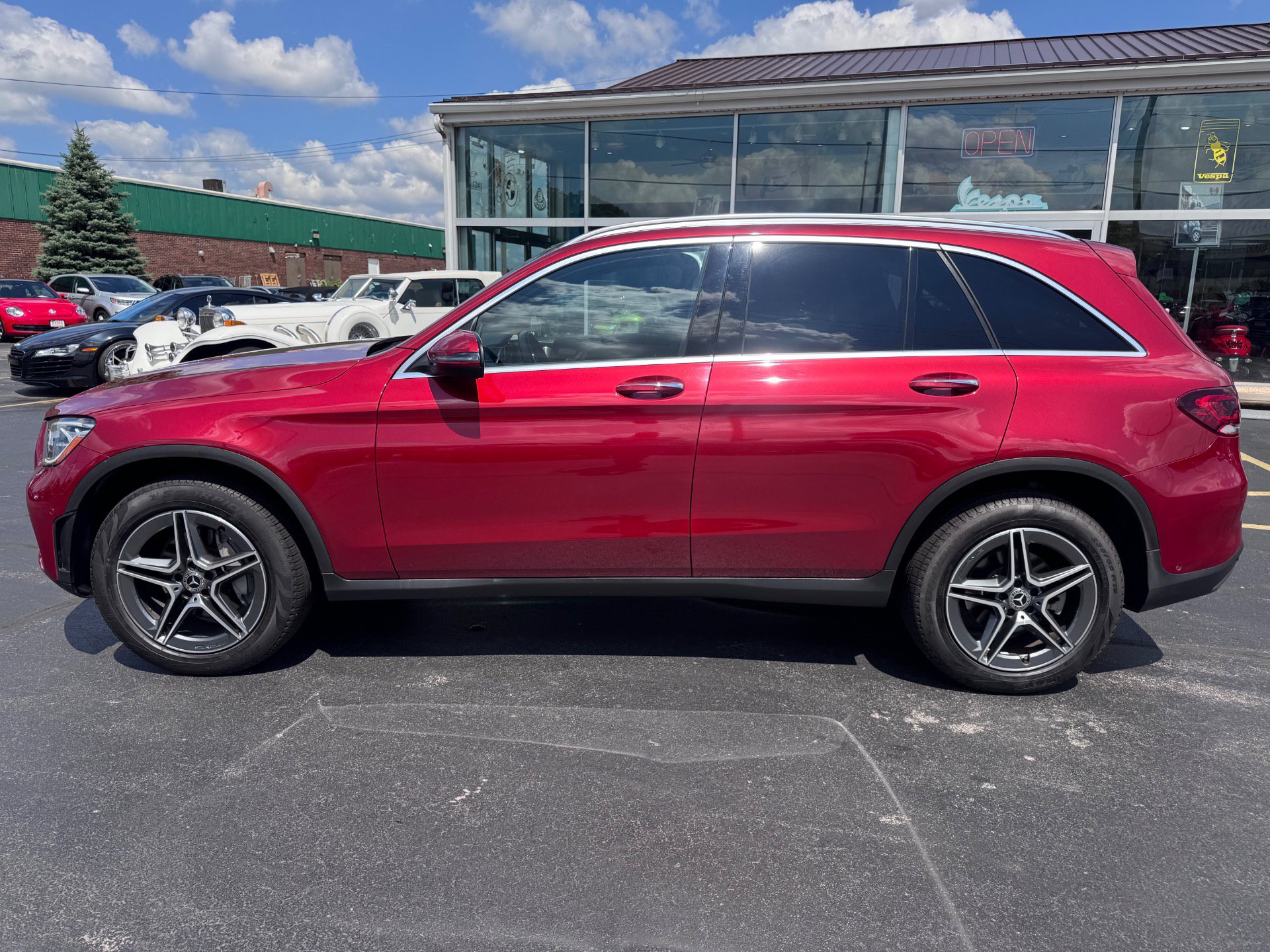 Used 2021 Mercedes-Benz GLC 300 4MATIC image 5
