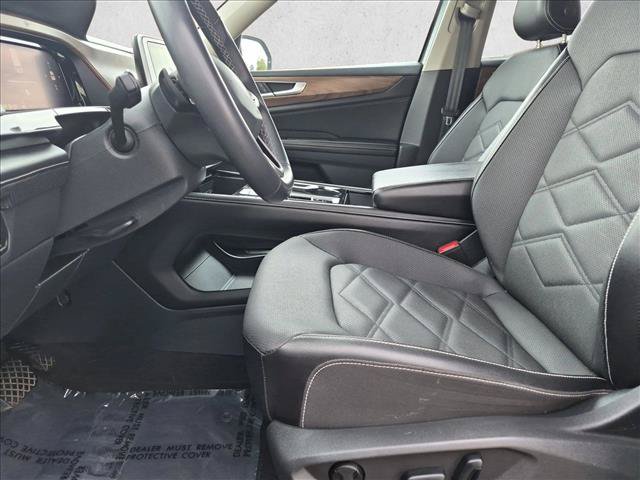 Used 2024 Volkswagen Atlas SE AWD/4WD image 15