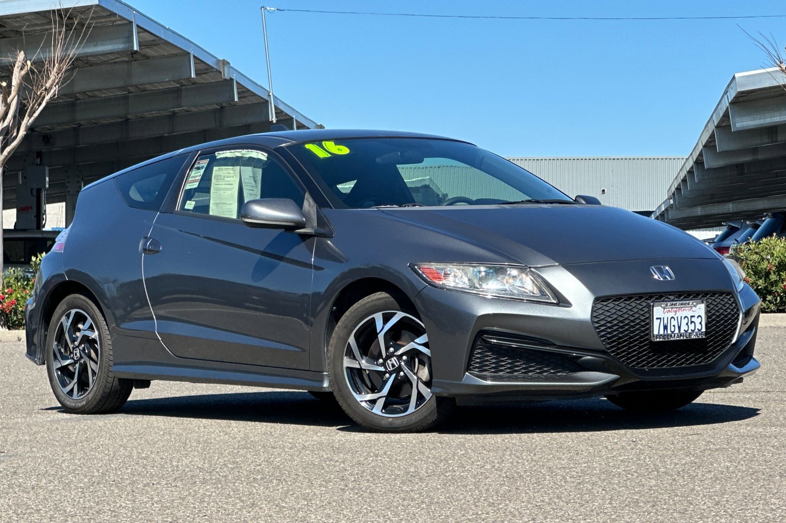 Used 2016 Honda CR-Z LX image 2
