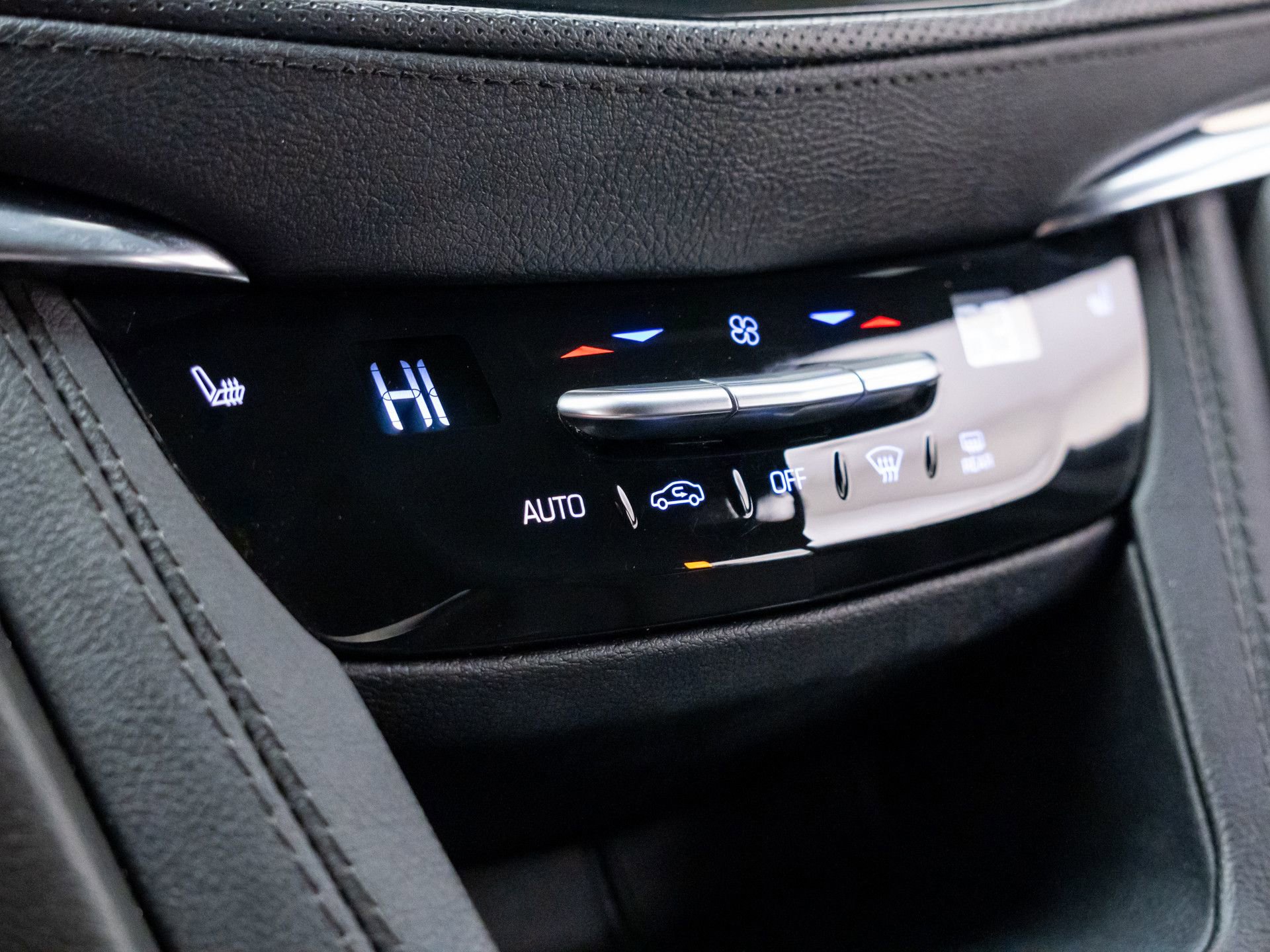 Used 2024 Cadillac XT5 Luxury image 25