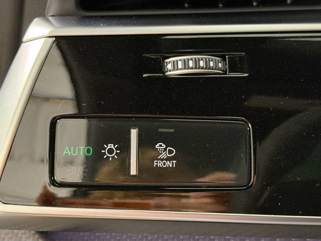 Used 2024 Audi RS Q8 AWD/4WD image 11