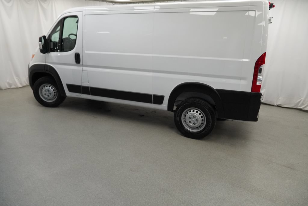 Used 2025 RAM ProMaster 2500 w/ Convenience Group FWD image 15