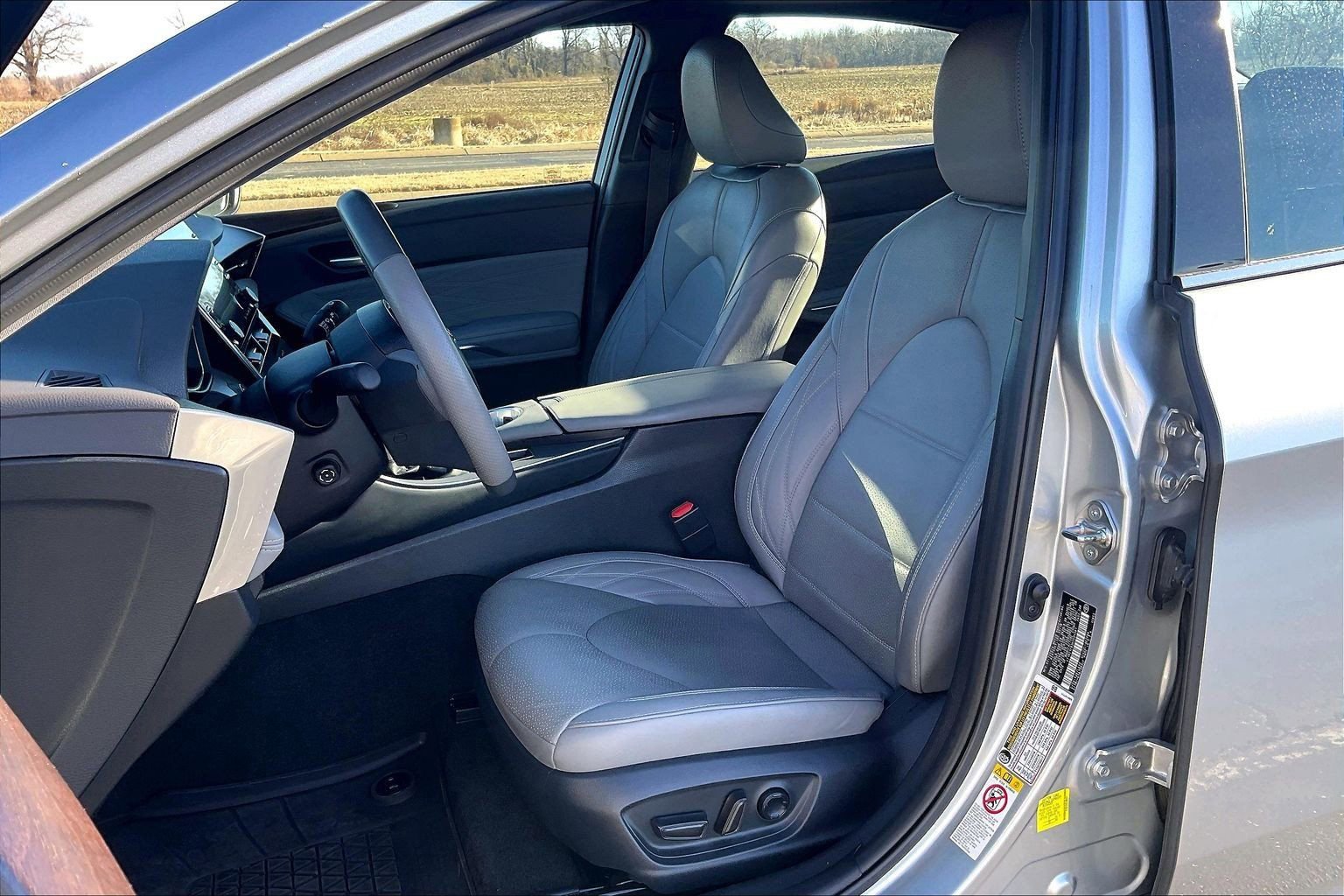 Used 2019 Toyota Avalon Limited w/ Advanced Safety Package image 7