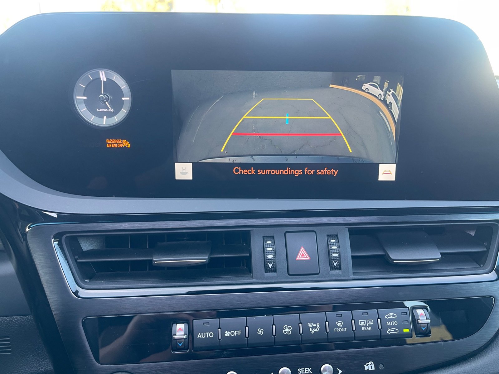 Used 2023 Lexus ES 300h w/ Premium Package image 25