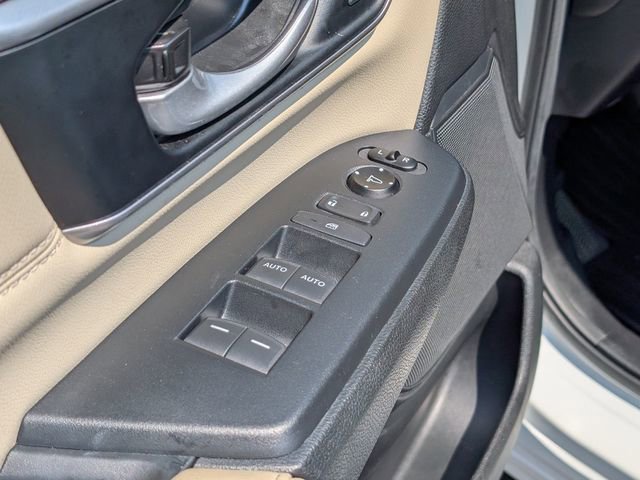 Used 2020 Honda CR-V EX-L image 16