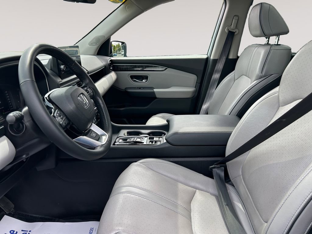 Used 2023 Honda Pilot Elite image 9