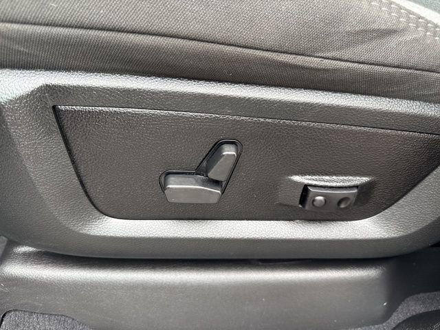 Used 2024 RAM 2500 Big Horn AWD/4WD image 15