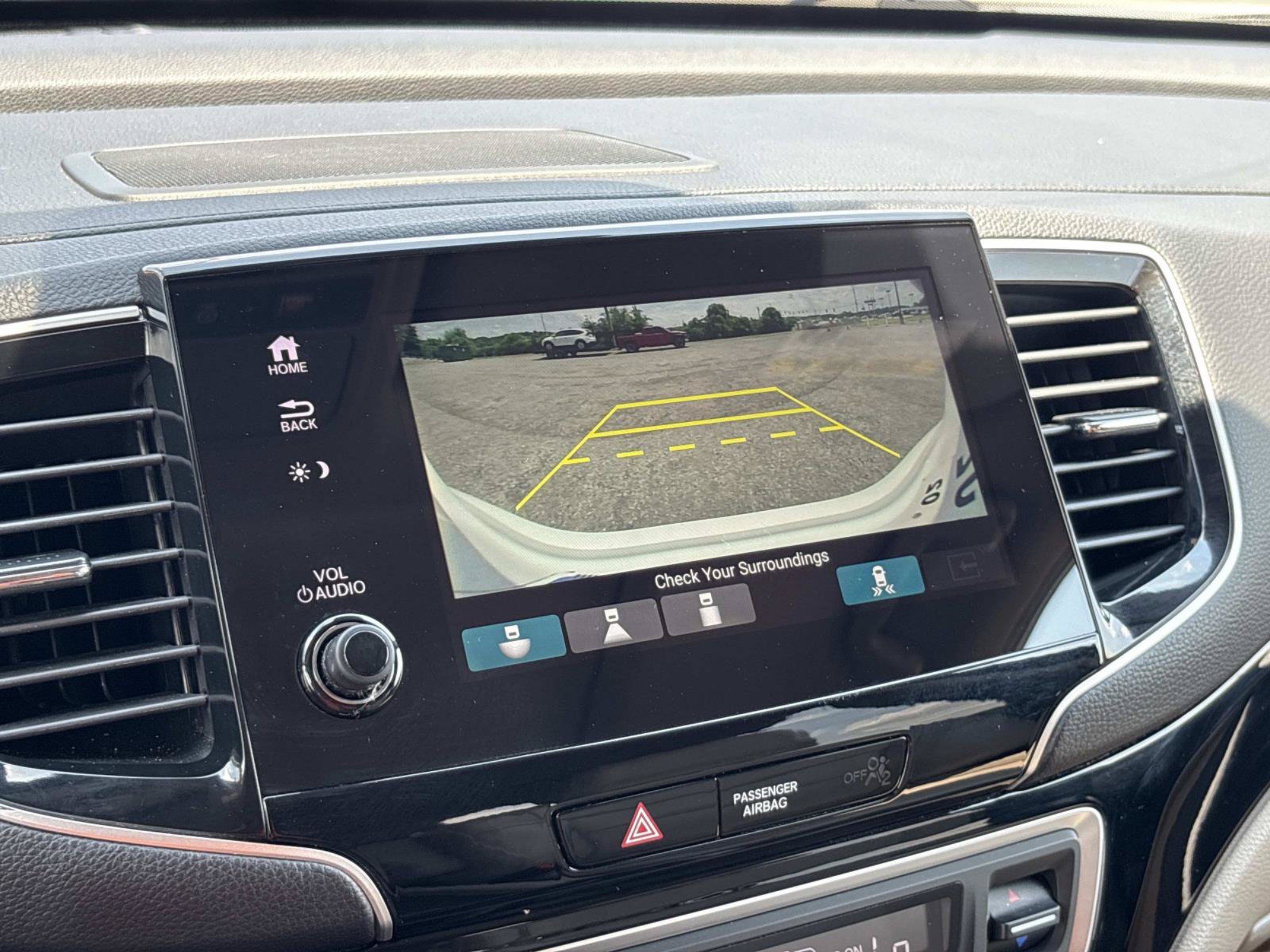 Used 2020 Honda Pilot Touring image 29