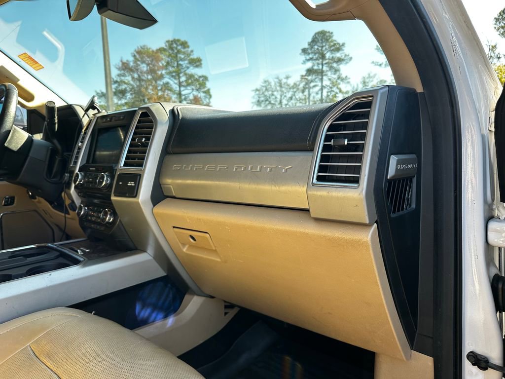 Used 2017 Ford F250 Lariat w/ Lariat Ultimate Package image 39
