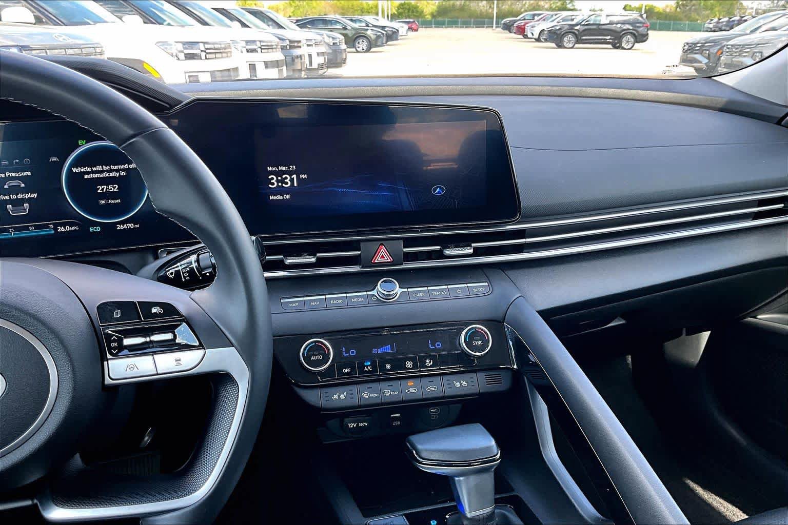 Certified 2025 Hyundai Elantra Limited FWD image 7