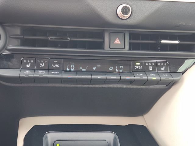 Used 2026 Toyota Crown AWD/4WD image 14
