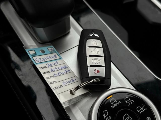 Used 2025 Mitsubishi Outlander SE image 38