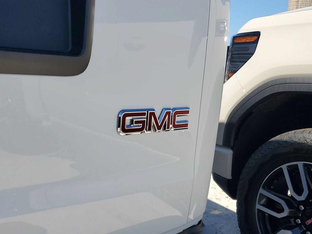 New 2026 GMC Savana 2500 Extended RWD image 7