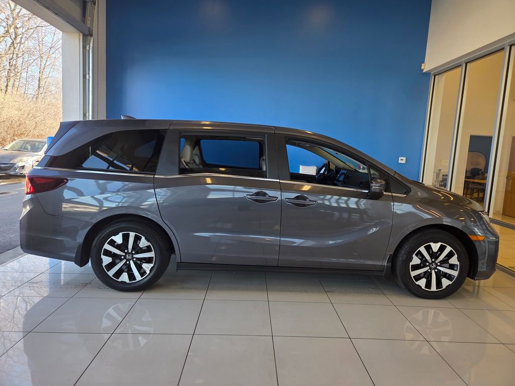 Certified 2025 Honda Odyssey EX-L image 5