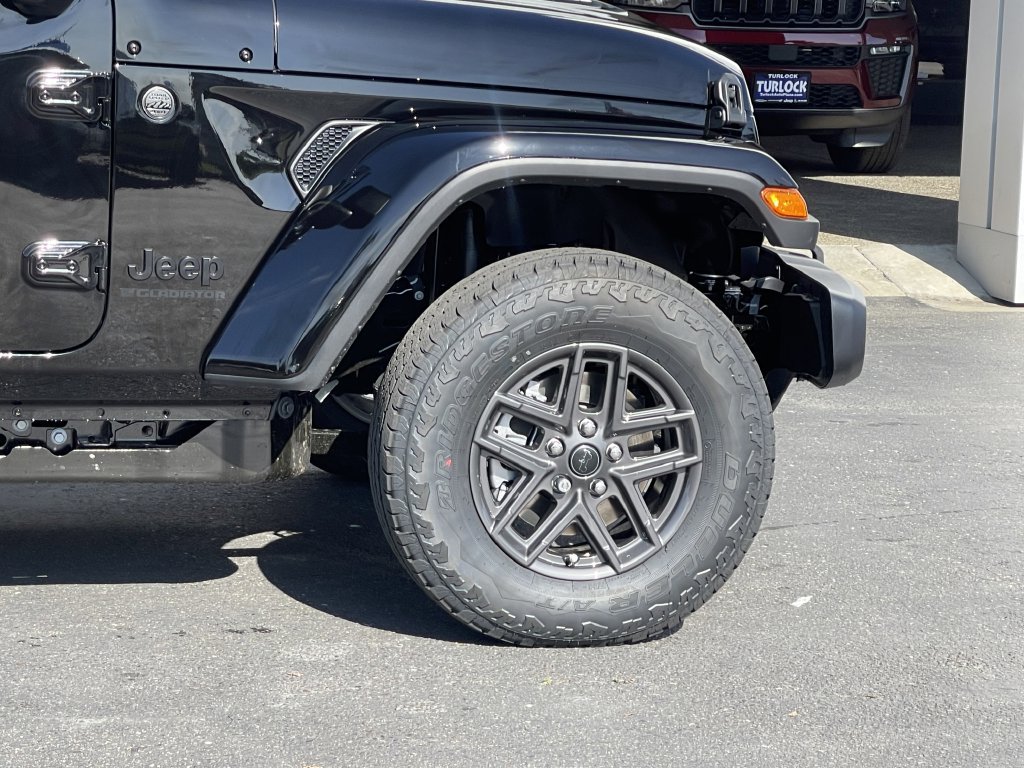 New 2026 Jeep Gladiator Sport AWD/4WD image 5