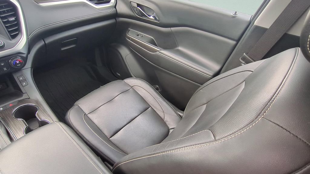 Used 2018 GMC Acadia SLT image 13