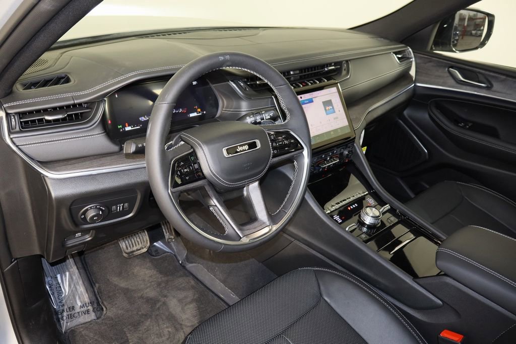 New 2024 Jeep Grand Cherokee Overland image 26