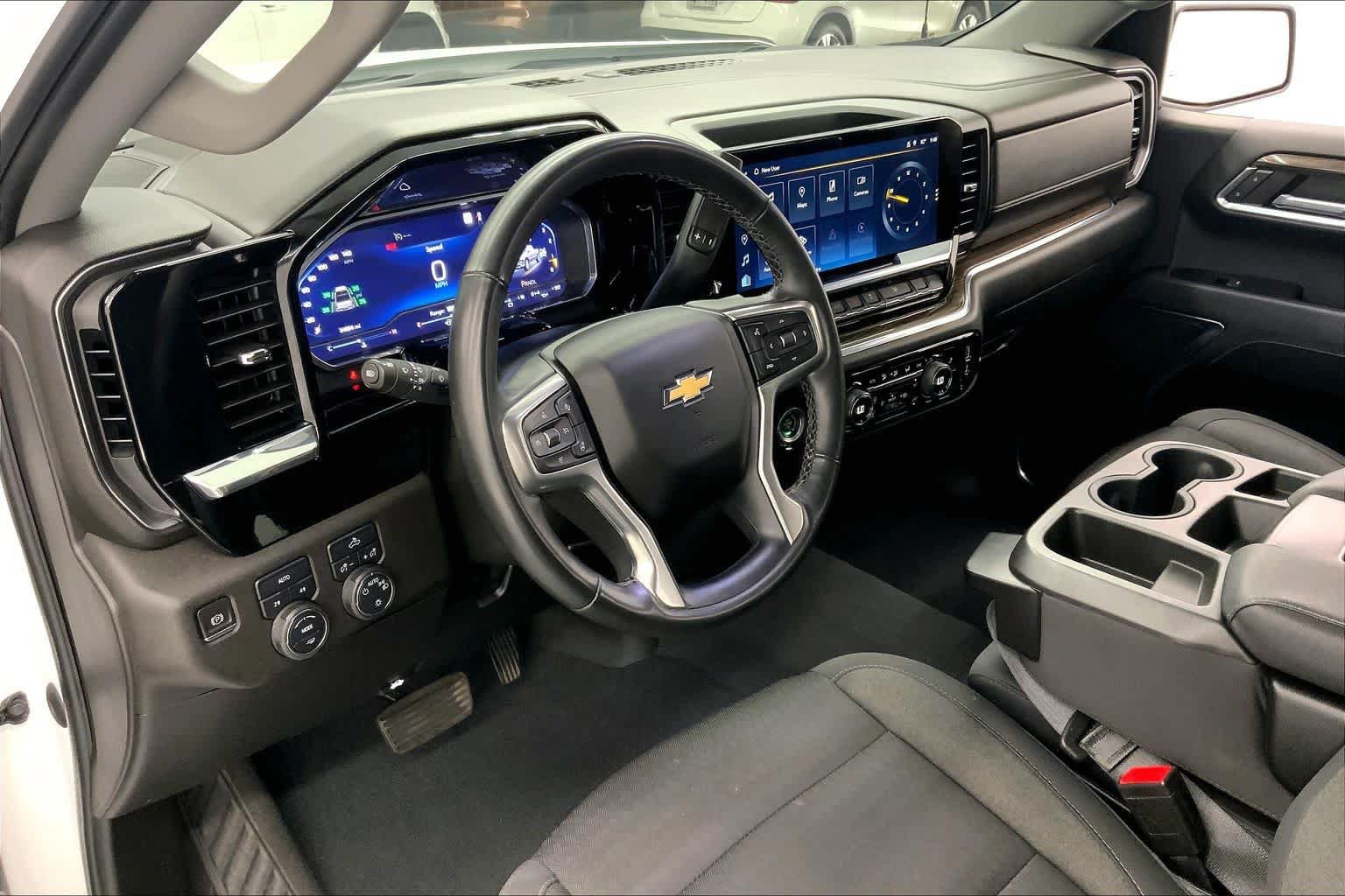 Used 2023 Chevrolet Silverado 1500 LT AWD/4WD image 17