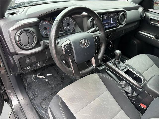 Used 2020 Toyota Tacoma TRD Off-Road AWD/4WD image 14