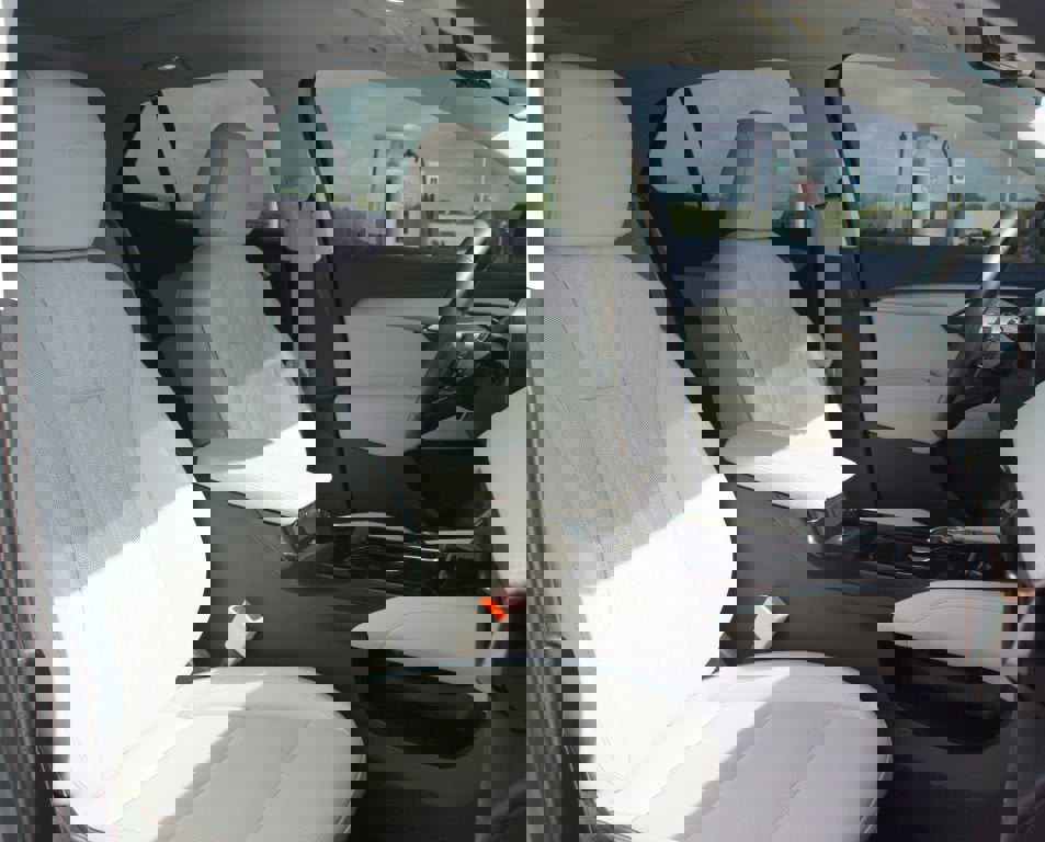 Used 2024 Buick Envision Avenir image 24