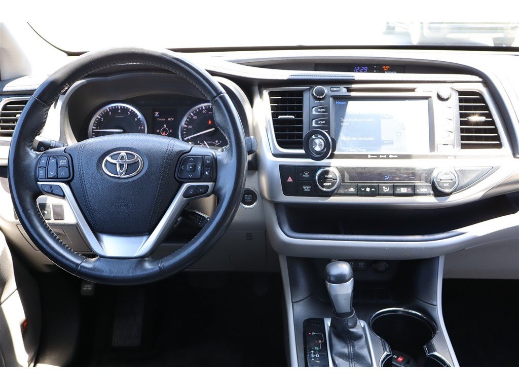 Used 2017 Toyota Highlander Limited FWD image 36