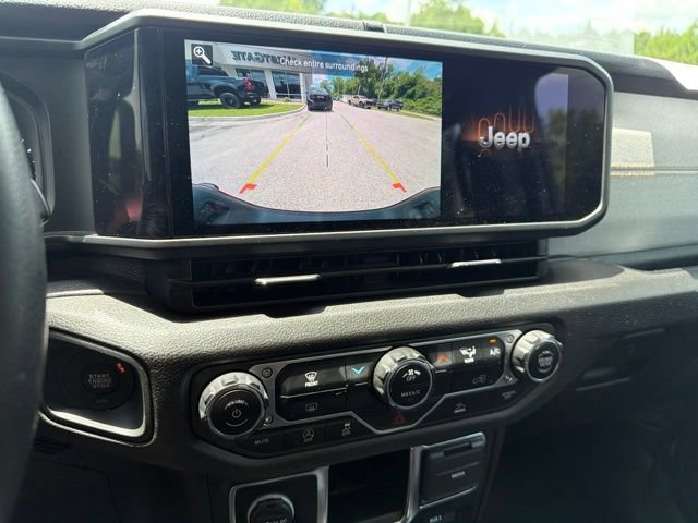 Used 2024 Jeep Gladiator Sport AWD/4WD image 28