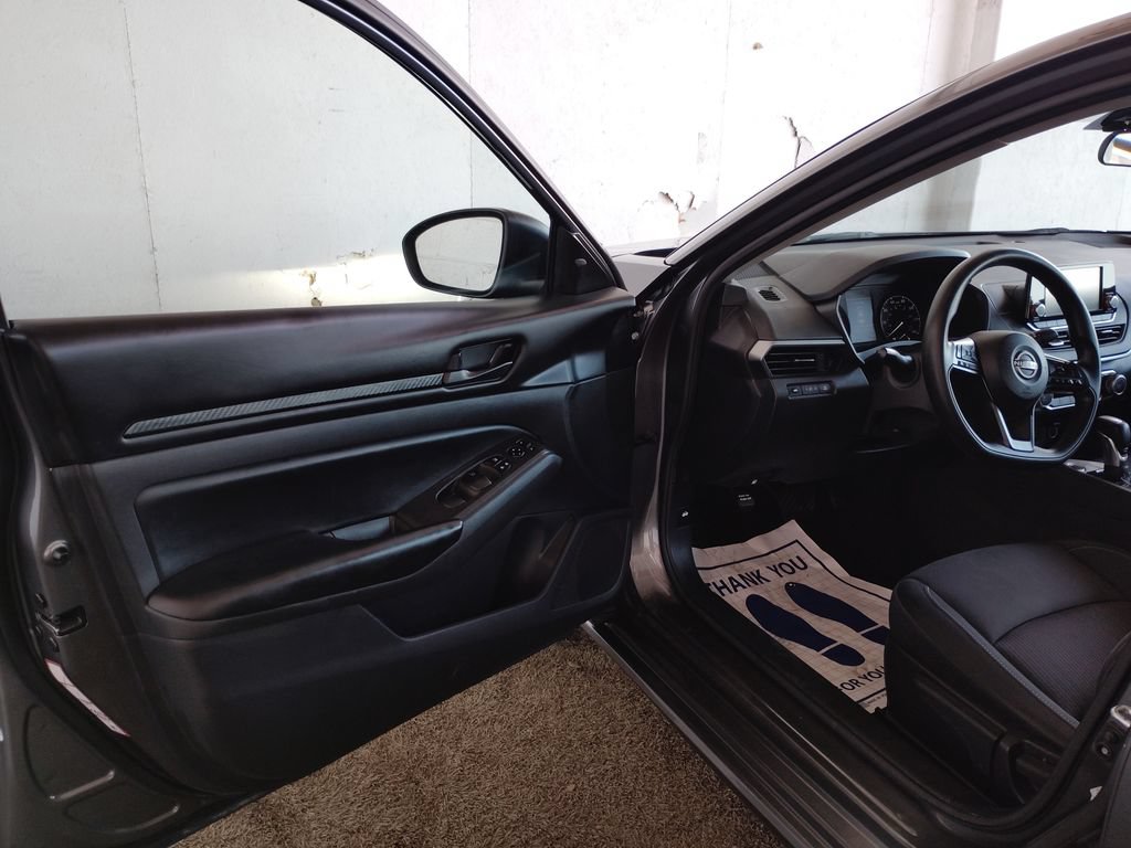 Used 2024 Nissan Altima 2.5 S FWD image 17