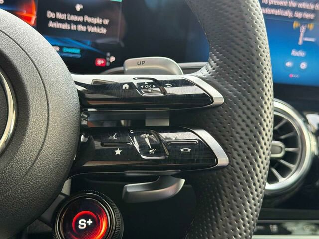 Used 2024 Mercedes-Benz GLA 35 AMG 4MATIC image 31