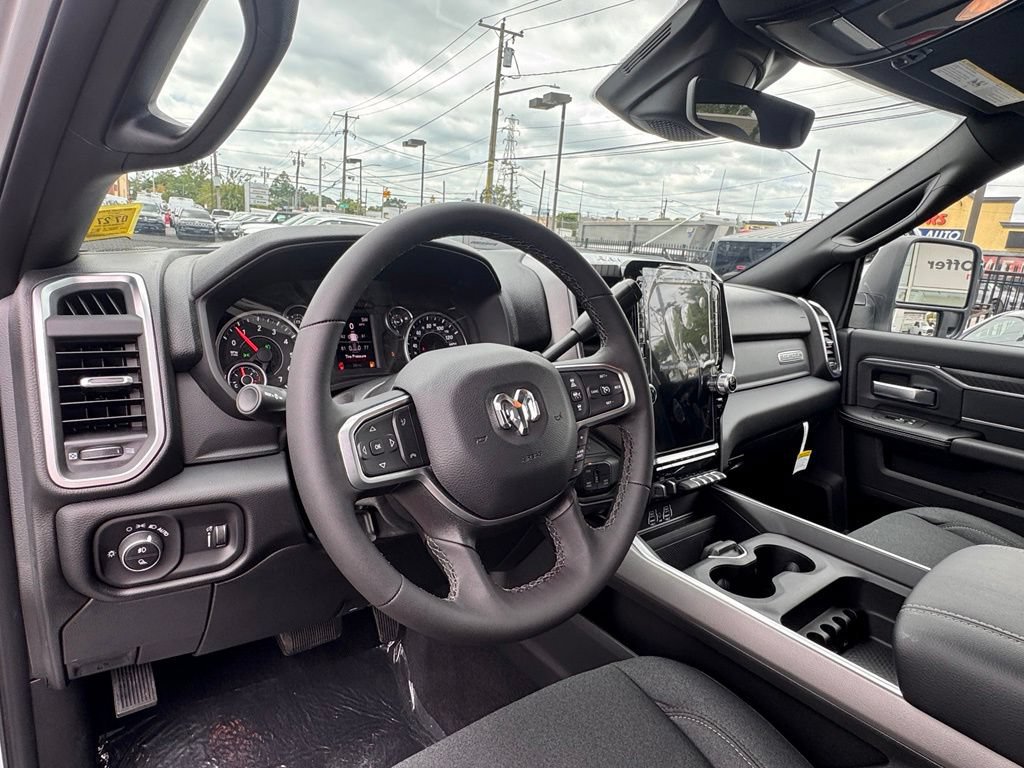 New 2026 RAM 2500 Big Horn AWD/4WD image 12