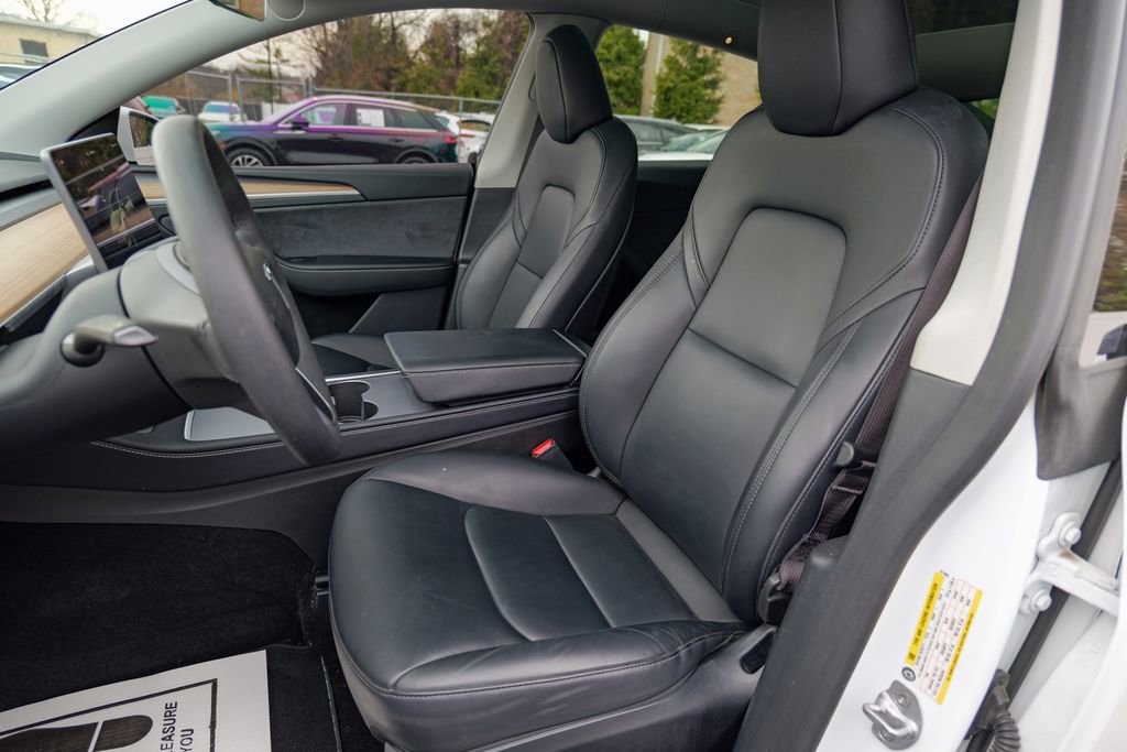 Used 2024 Tesla Model Y Long Range image 21