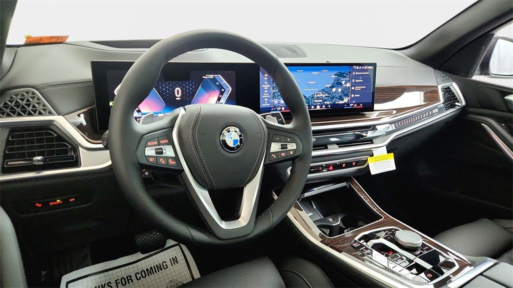 Used 2024 BMW X5 xDrive40i w/ Parking Assistance Package image 14