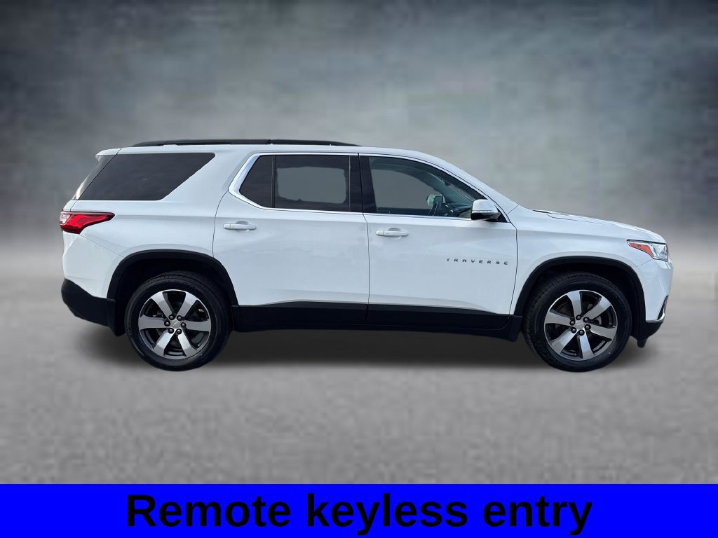 Used 2019 Chevrolet Traverse LT w/ LT Premium Package AWD/4WD image 5