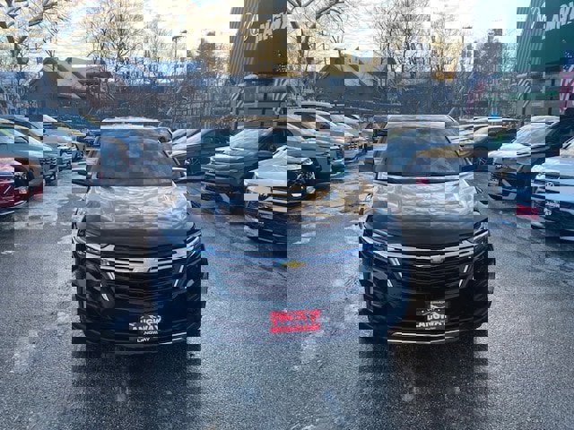 Used 2022 Chevrolet Equinox LT image 2