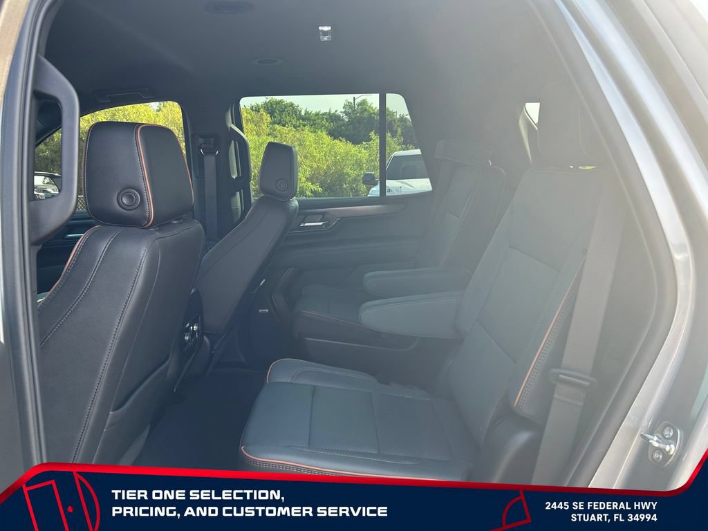 Used 2025 GMC Yukon AT4 AWD/4WD image 13
