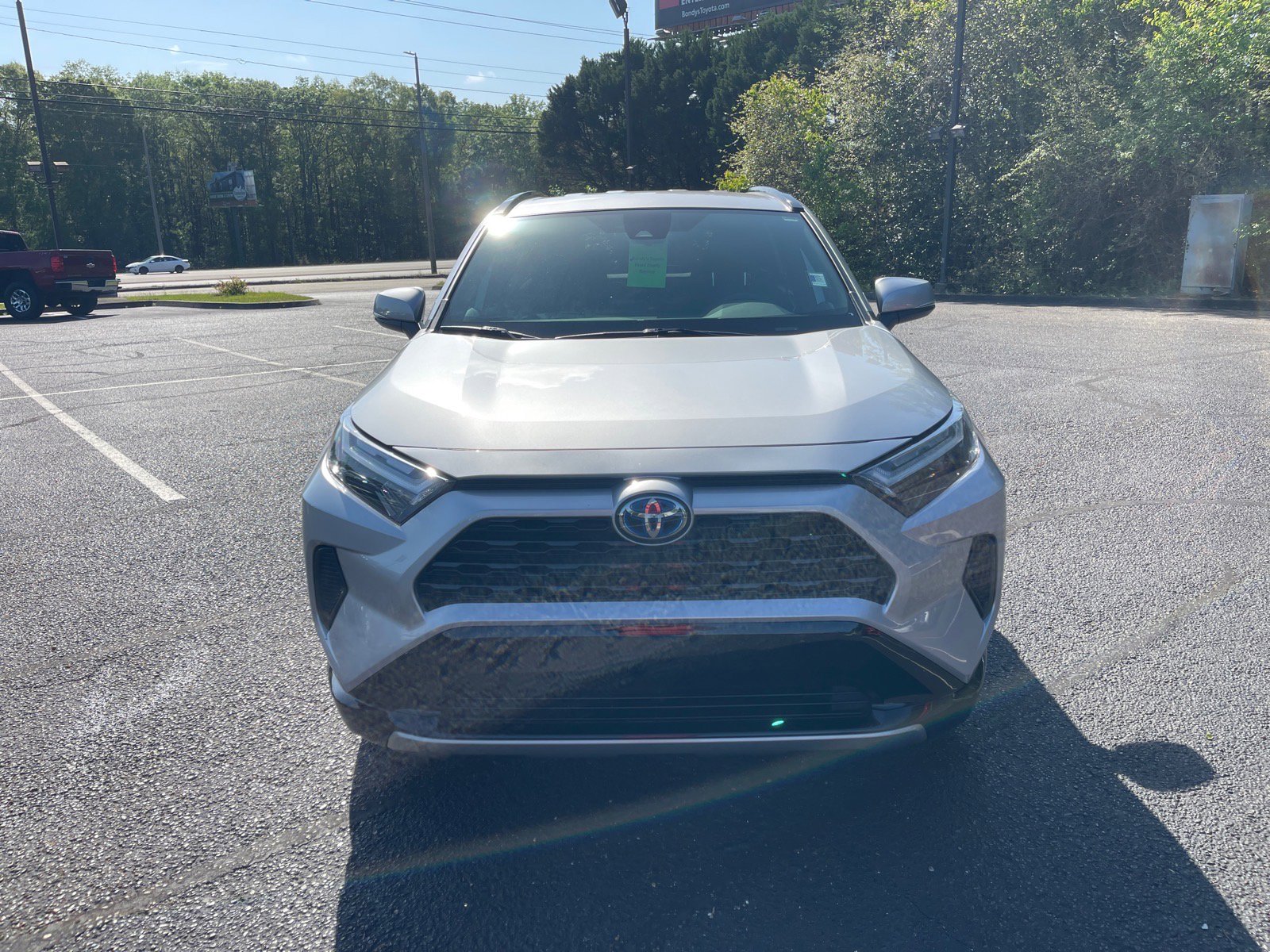 Used 2024 Toyota RAV4 SE AWD/4WD image 2