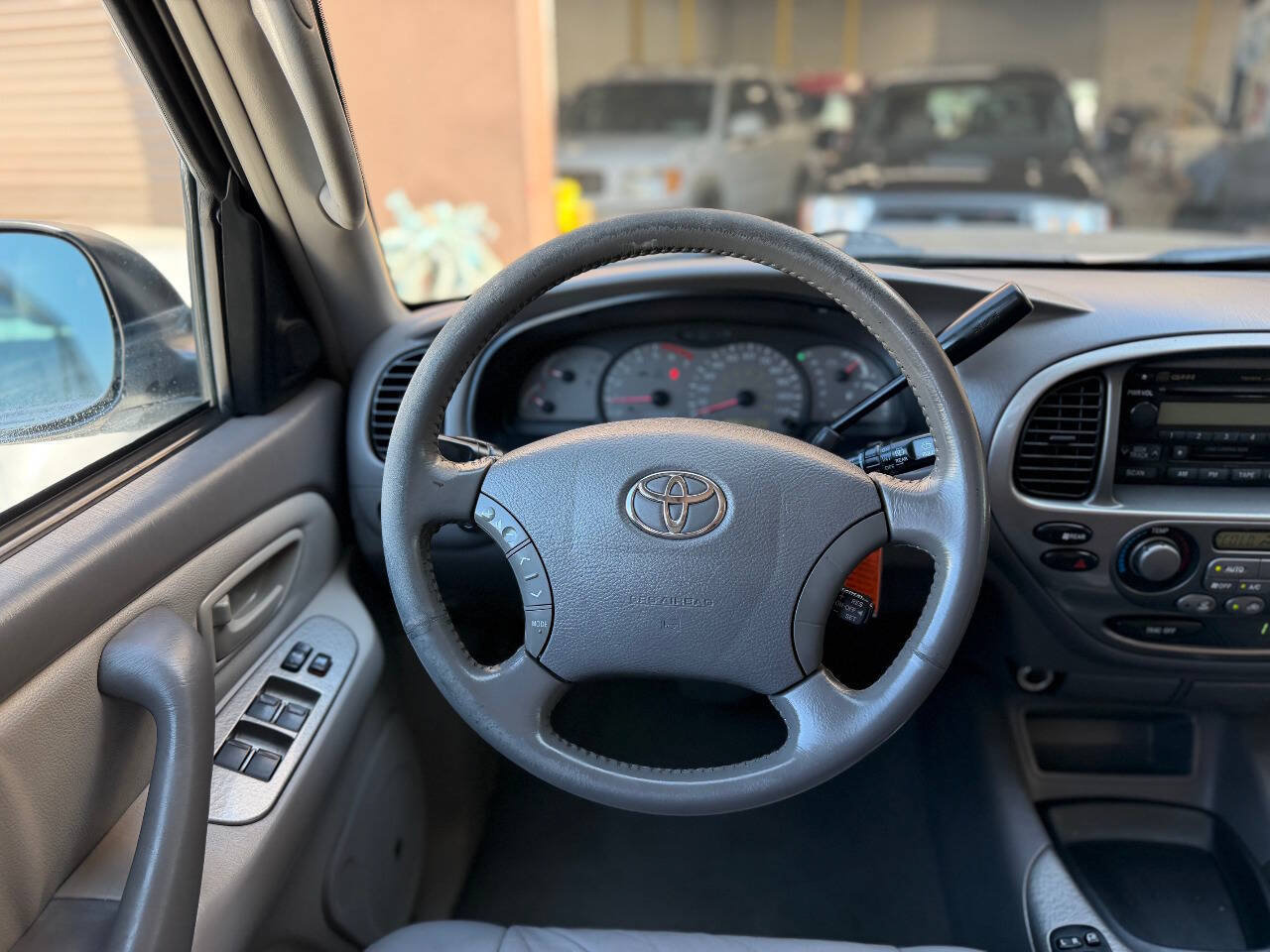 Used 2004 Toyota Sequoia Limited RWD image 17