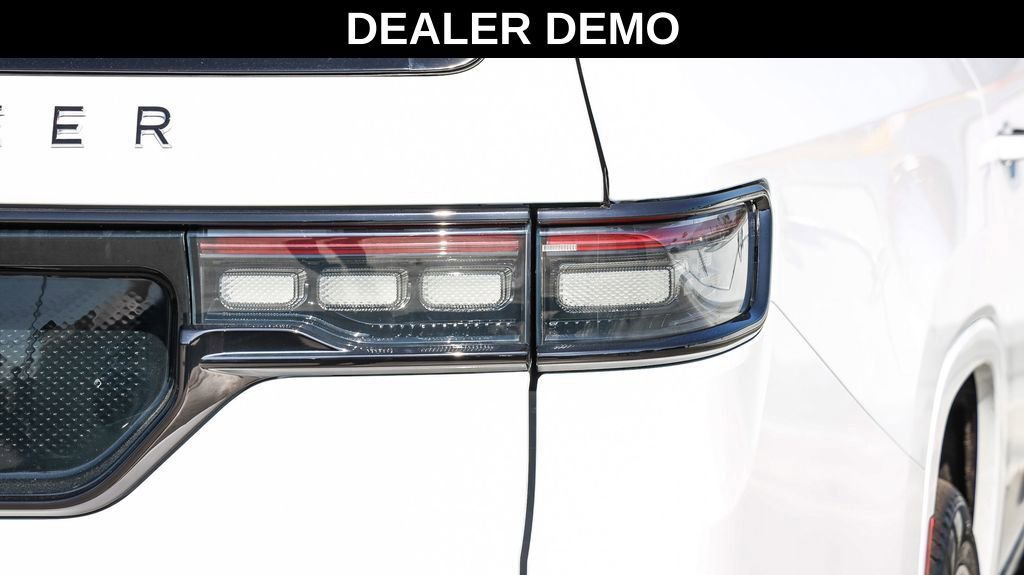 New 2025 Jeep Grand Wagoneer L Series II Obsidian w/ Quick Order Packagew 28T image 9