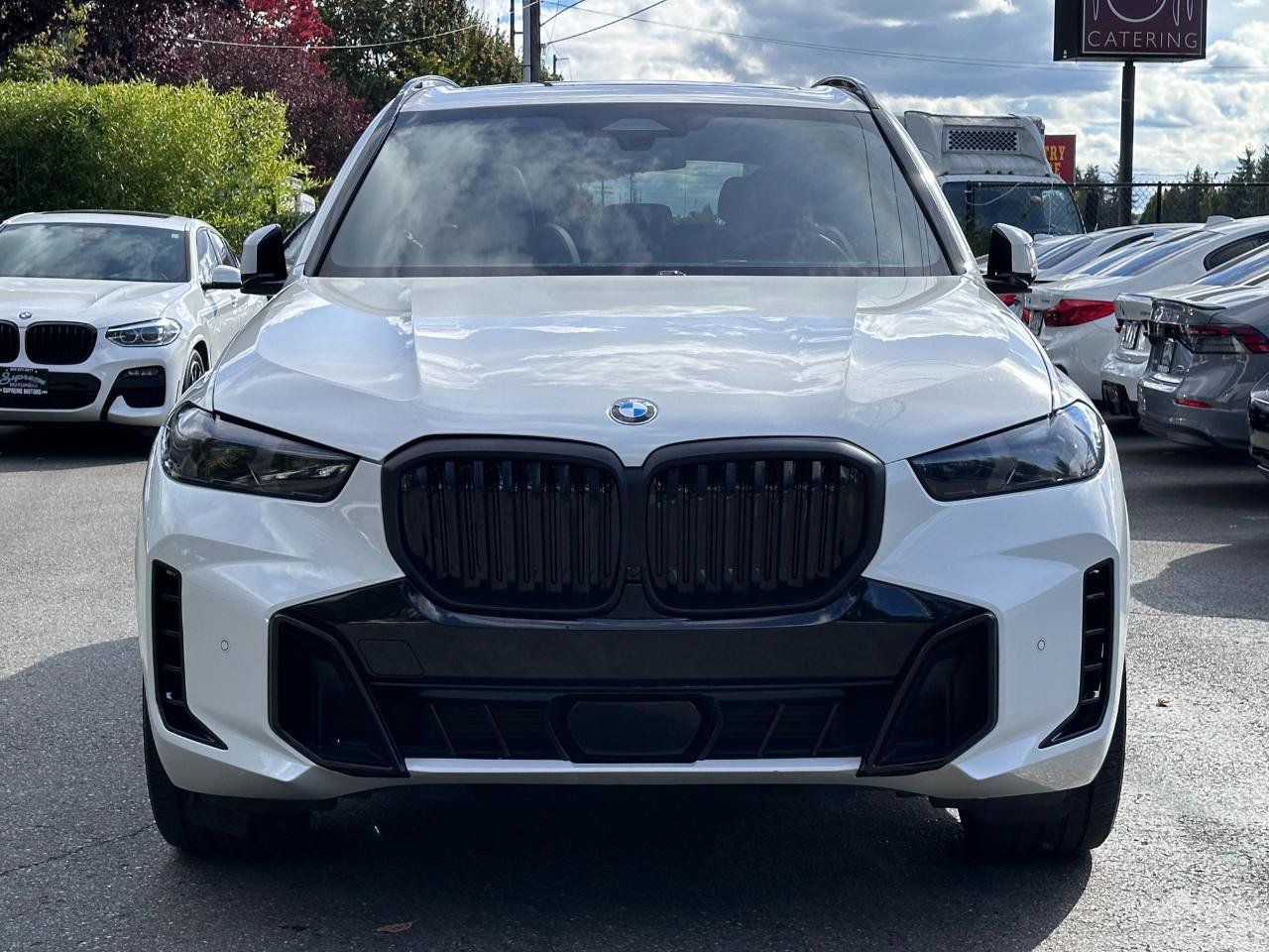 Used 2024 BMW X5 xDrive40i w/ M Sport Package AWD/4WD image 40