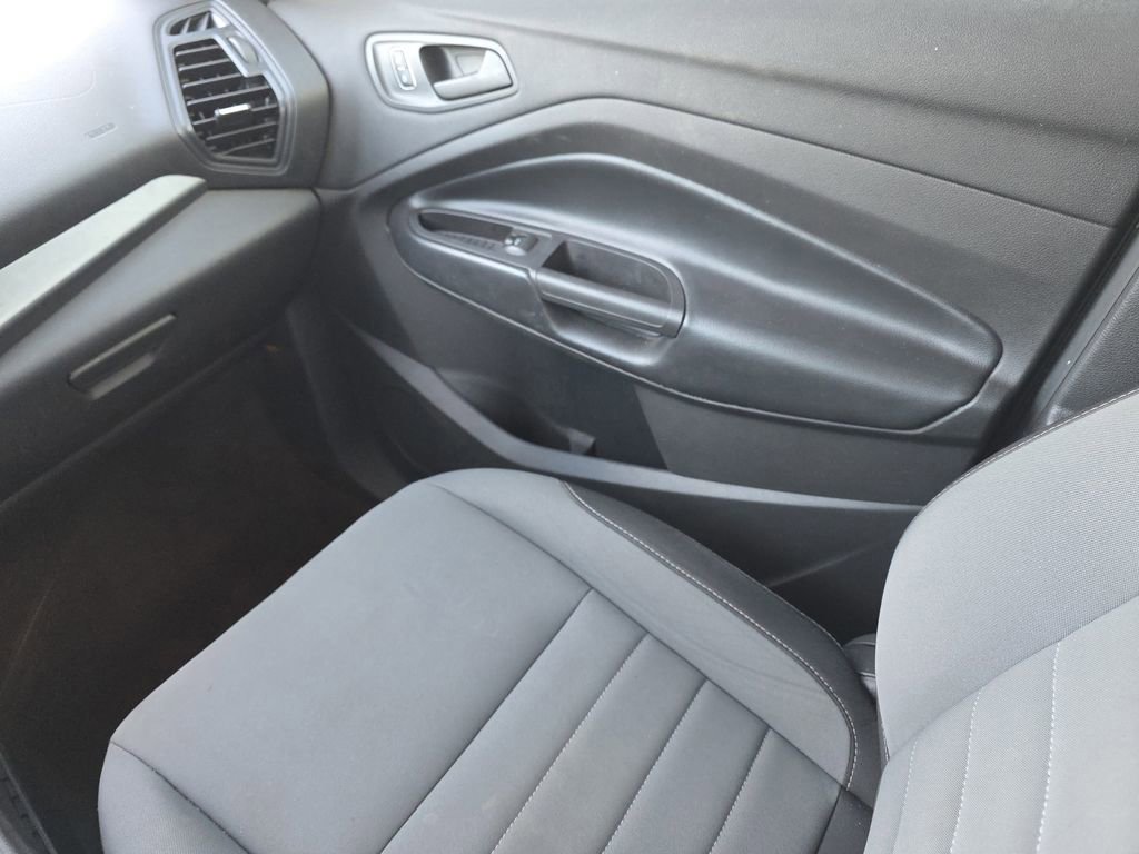 Used 2019 Ford Escape S image 14