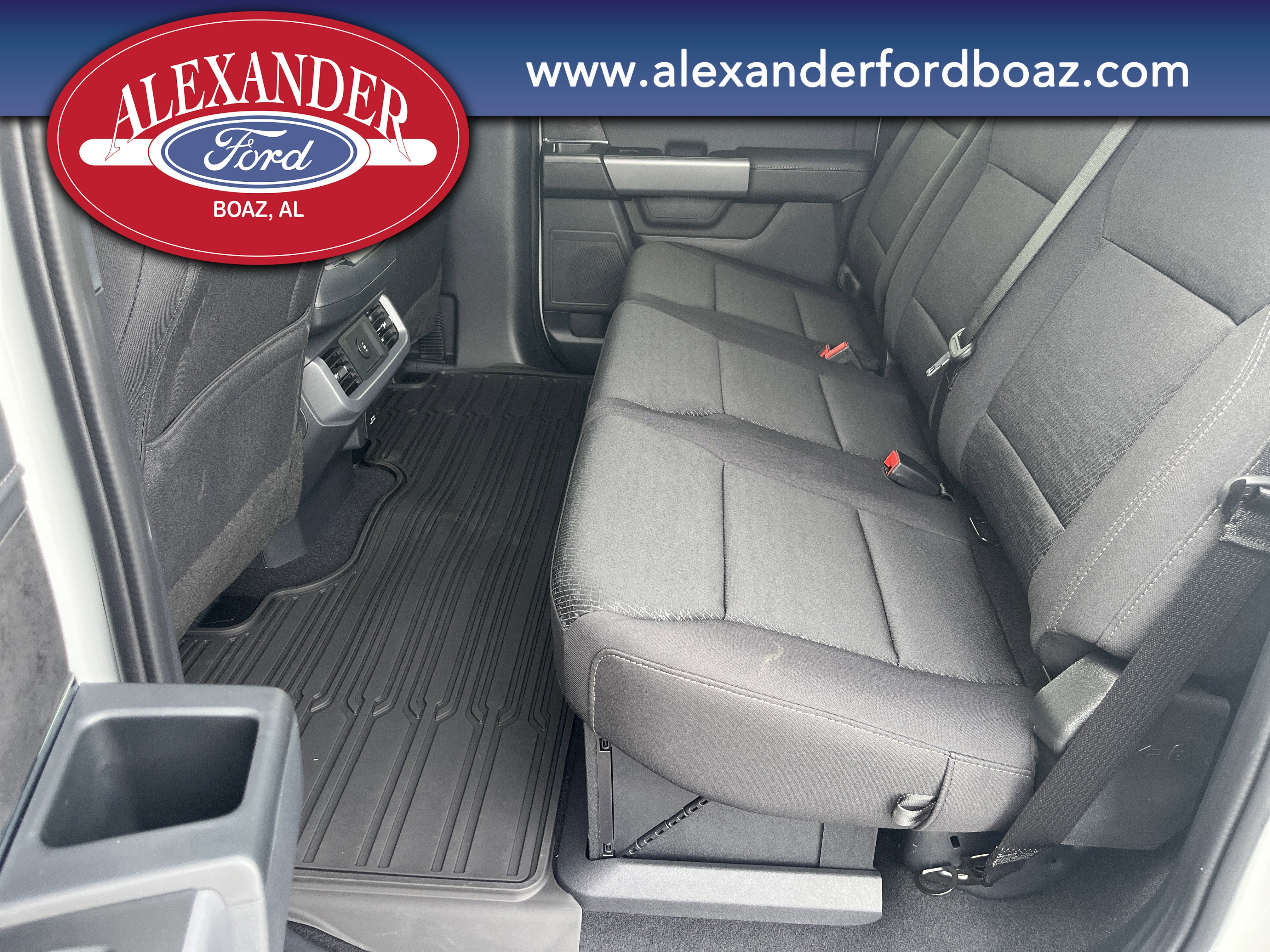 New 2026 Ford F150 XLT w/ Equipment Group 302A MID image 15